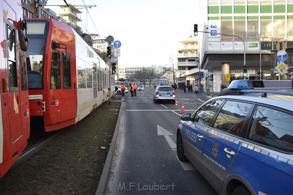 VU PKW Strab Koeln Mitte Pipinenstr Hohestr P194.JPG - Miklos Laubert